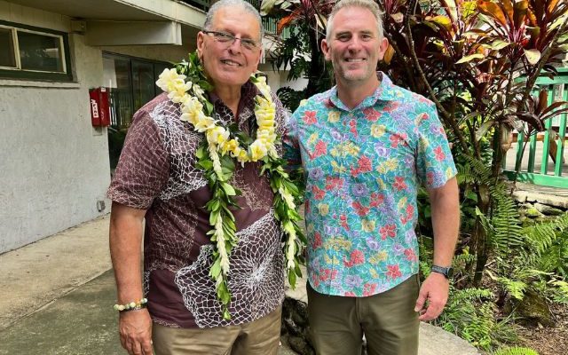 Maui Mayor Michael Victorino and HNC Executive Director Todd Cullison announced the transfer of ownership of our Maui parcel in ʻĪao Valley to the County of Maui.