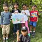 Group of keiki with a drawing
